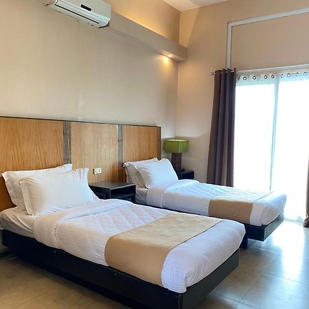Hotel The Park - Silang Esterno foto