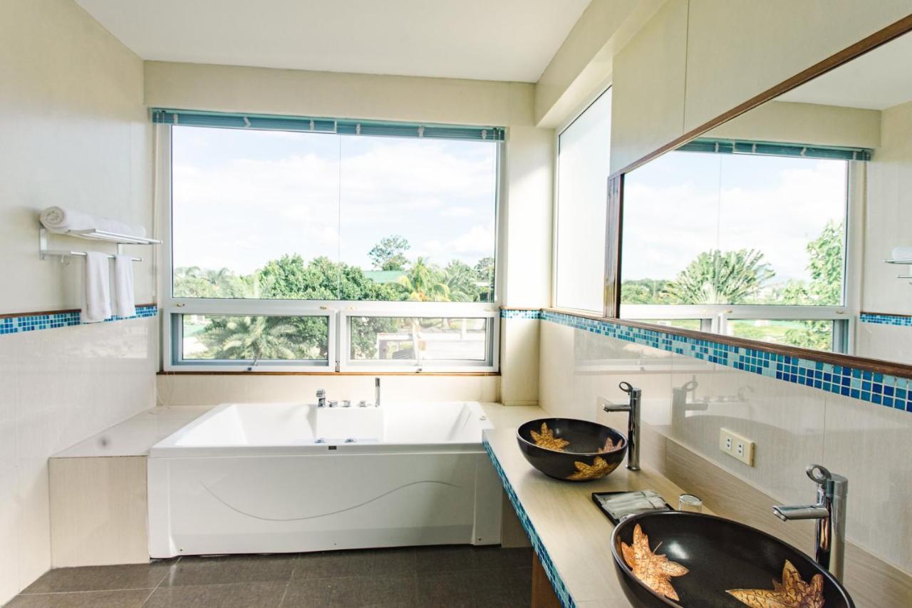 Hotel The Park - Silang Esterno foto