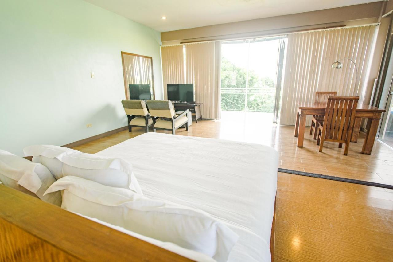 Hotel The Park - Silang Esterno foto